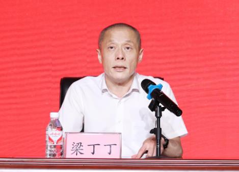 梁丁丁簡歷：桂林信息科技學院校長梁丁丁，曾任賀州學院黨委書記、桂林電子科技大學黨委副書記、北海副市長
